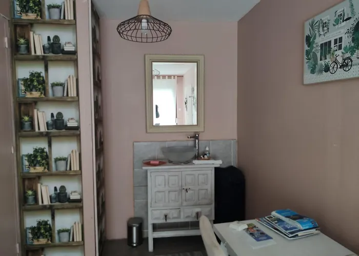 Maison Au Pied De La Montagne
